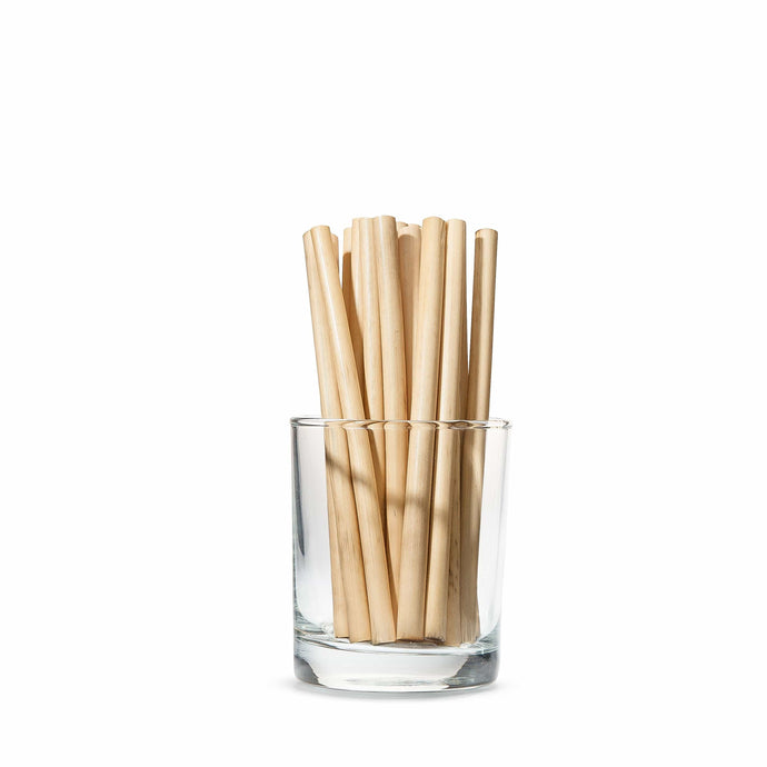 Short cane straws in the glass